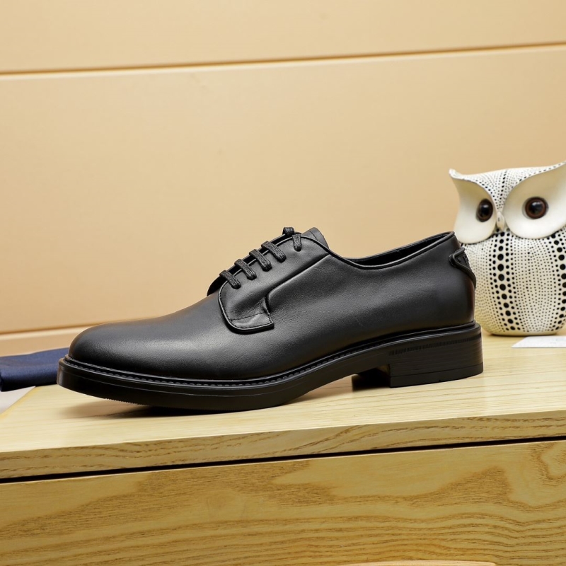 Pra*a leather shoes